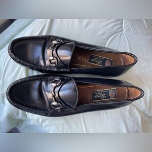 Gucci Women Black Leather Slip-On Loafers